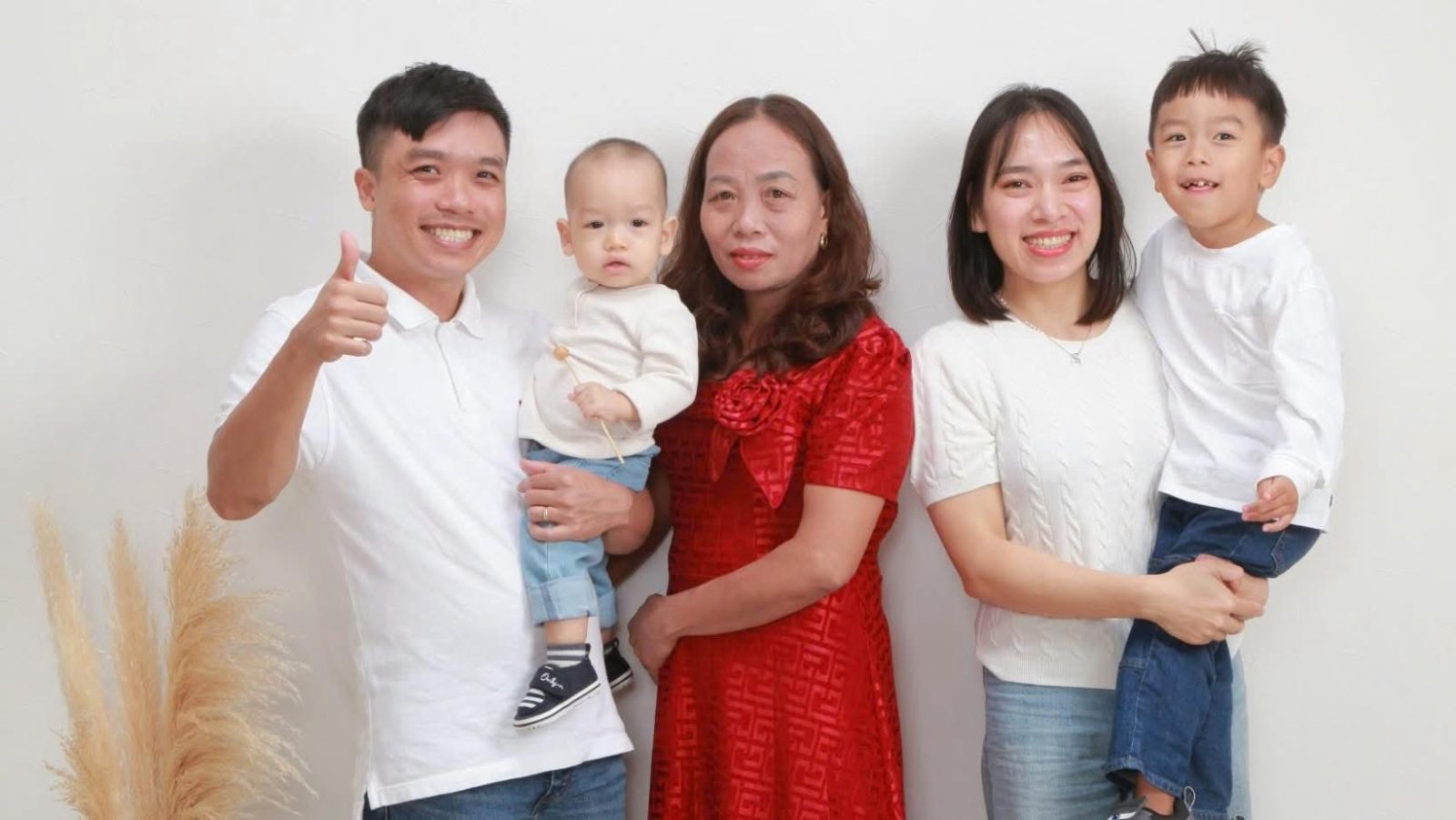 Gia đình hạnh phúc của Hồ Xuân Đắc – kênh Xuân Đắc JP